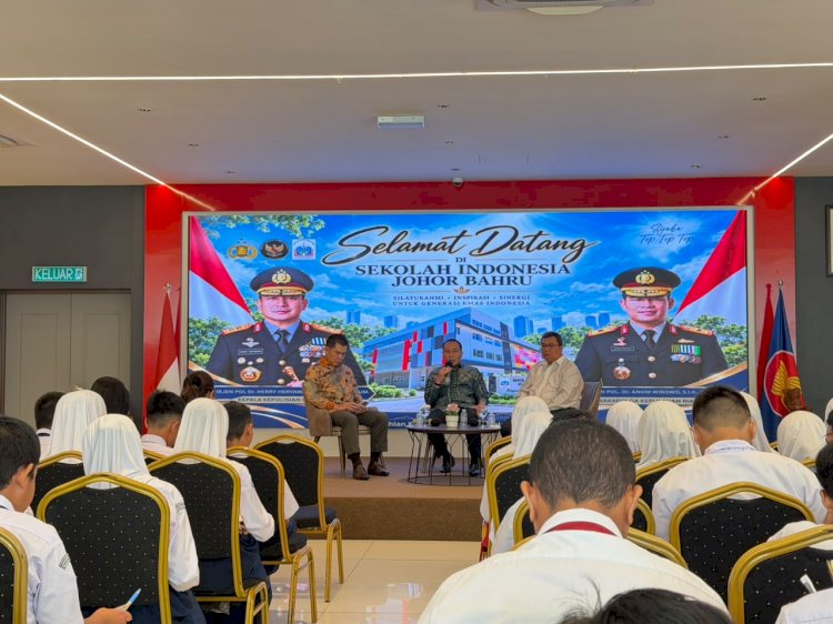 Temui Polisi Malaysia, Kapolda Riau Paparkan Gotong Royong Tangani Karhutla