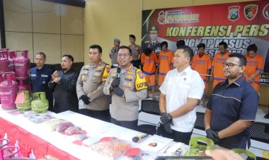 Dua-Lokasi-LPG-Oplosan-Di-Sidoarjo-Diungkap-Polisi