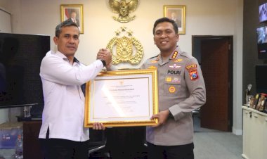 Kapolresta-Sidoarjo-Terima-Penghargaan-Menteri-Imigrasi-dan-Pemasyarakatan