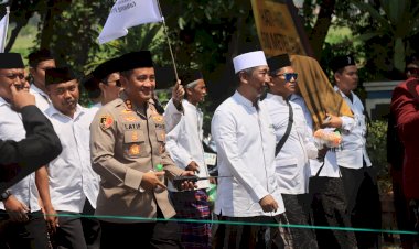 Kapolres-Probolinggo-Sampaikan-Terima-Kasih,-Aksi-Damai-Ribuan-Santri-di-Kantor-DPRD-Berlangsung-Tertib
