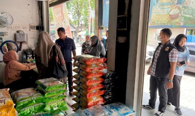 Polres-Bojonegoro-Bersama-Pemkab-Lakukan-Sidak-Gabungan,-Pastikan-HET-Beras-Tetap-Terkendali