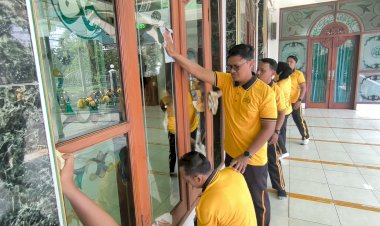 Peringati-HUT-Ke-75-Humas-Polri,-Polresta-Sidoarjo-Gelar-Baksos-di-Masjid-Sabilul-Muttaqin