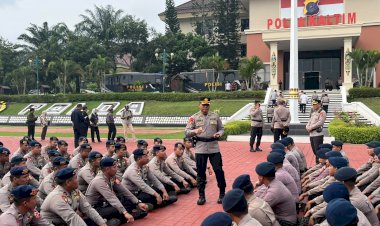 Polri-Terjunkan-200-Personel-Brimob-dan-10-Personel-Bareskrim-Tangani-Karhutla-di-Kalimantan