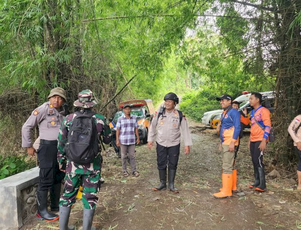 Polres Bondowoso Terjunkan Personel Pencarian Korban Hanyut di Sungai Sampeanbaru