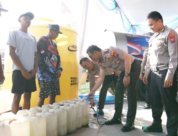 Hari Bhayangkara ke-80, Polresta Sidoarjo Gelar Bakti Sosial dan Layanan Kesehatan untuk Masyarakat