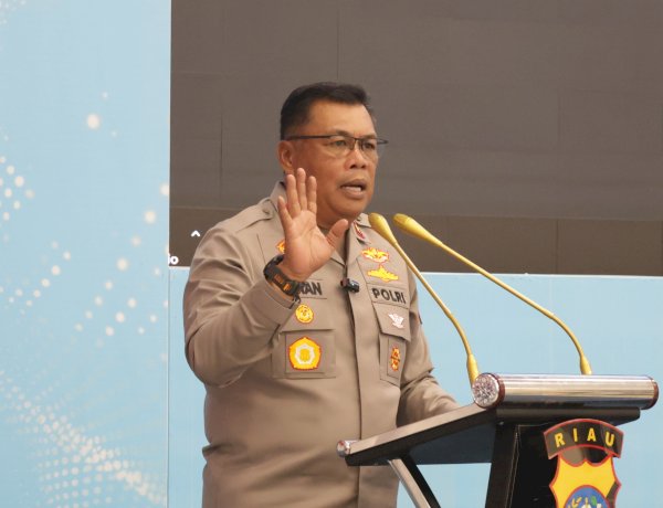 Kapolda Riau Tegaskan Polisi Tak Boleh Tunggu Viral, Pelayanan Publik dan Integritas Jadi Prioritas