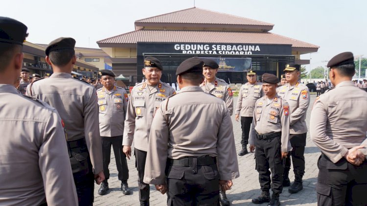 Kakor Sabhara Baharkam Polri Cek Kesiapan Personel Ops Mantap Brata di Polresta Sidoarjo