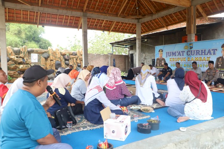 Polres Mojokerto Minta Warga Tidak Takut Melapor ke Polisi Lewat Kegiatan Jum'at Curhat