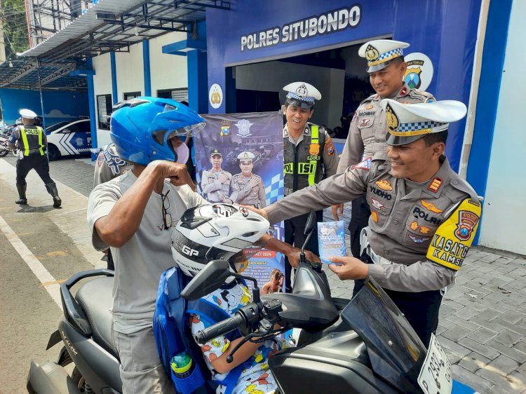 Operasi Keselamatan Semeru 2024, Polisi di Situbondo Beri Hadiah Pengendara Tertib