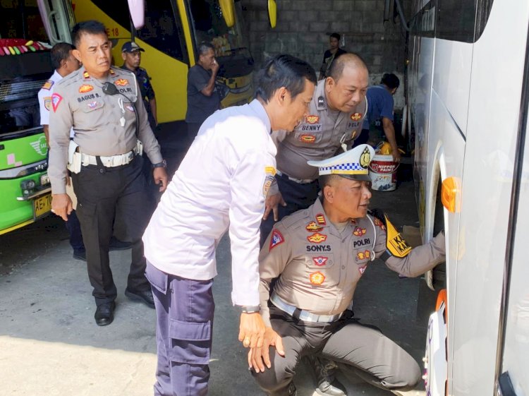 Polres Magetan dan Dishub Gelar Ramp Check, Pastikan Keselamatan Jamaah Haji