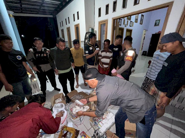 Polres Probolinggo Berhasil Amankan Ratusan Bahan Peledak Jenis Mercon di Besuk