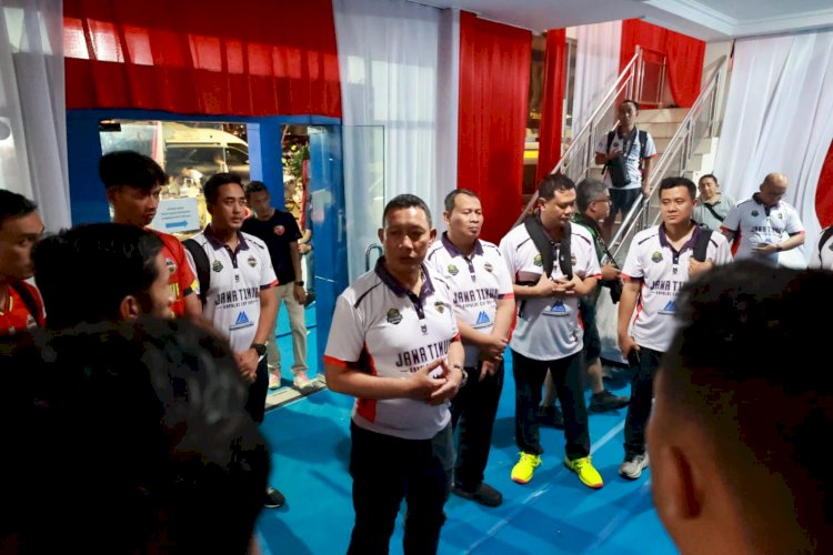 Bermain Sempurna Tim Voli Putra dan Putri Polda Jatim Juara Zona 4 Kapolri Cup 2024