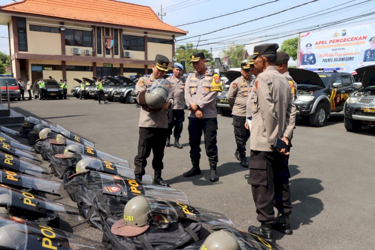 Pastikan Kesiapan Pengamanan Pilkada 2024, Polda Jatim Cek Kendaraan dan Almatsus di Polres Bojonegoro