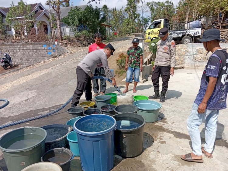 Polres Malang Salurkan Bantuan Air Bersih untuk Warga Terdampak Kekeringan di Bantur